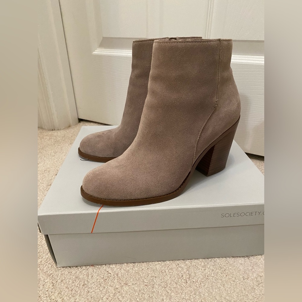 Sole Society Suede Gray-Natural Ankle Booties Size 8
